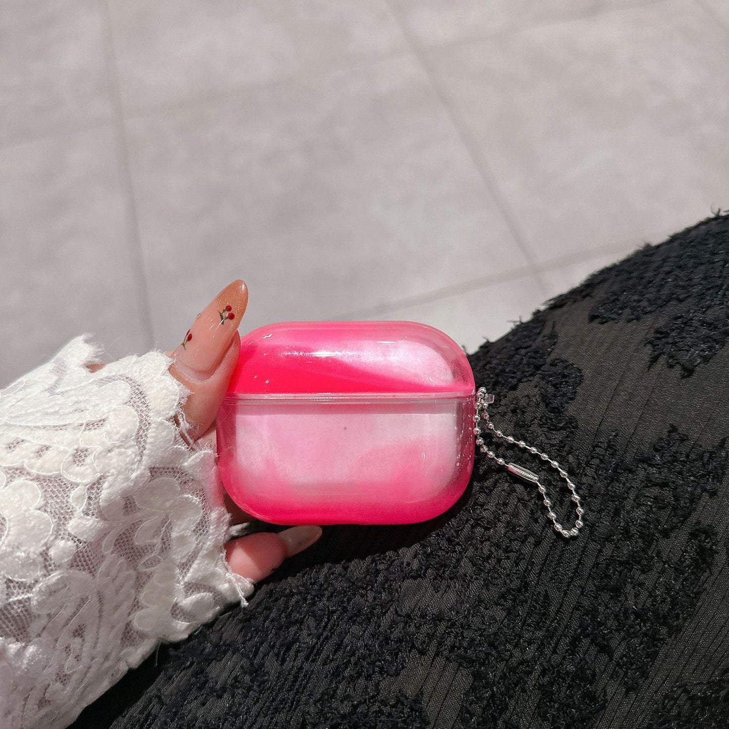 Apple AirPods glow-in-the-dark sand earphone case
